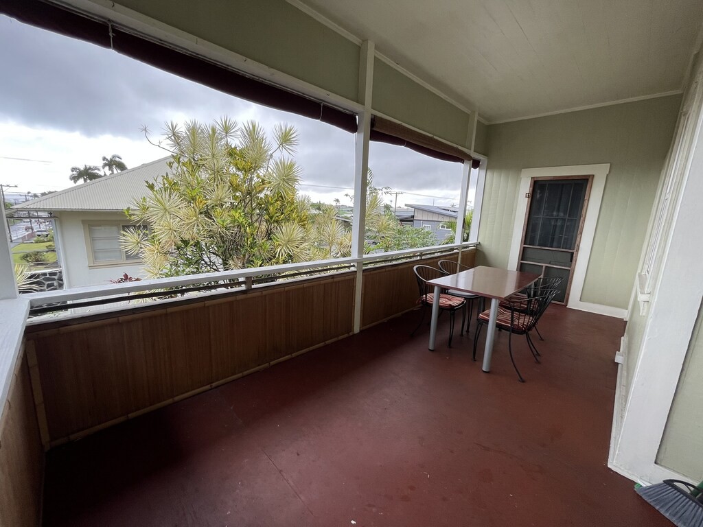 301 Ponahawai St Property Photo 2