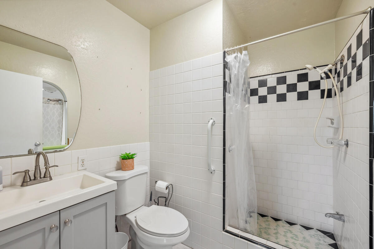 242 Koili Ln Property Photo 13
