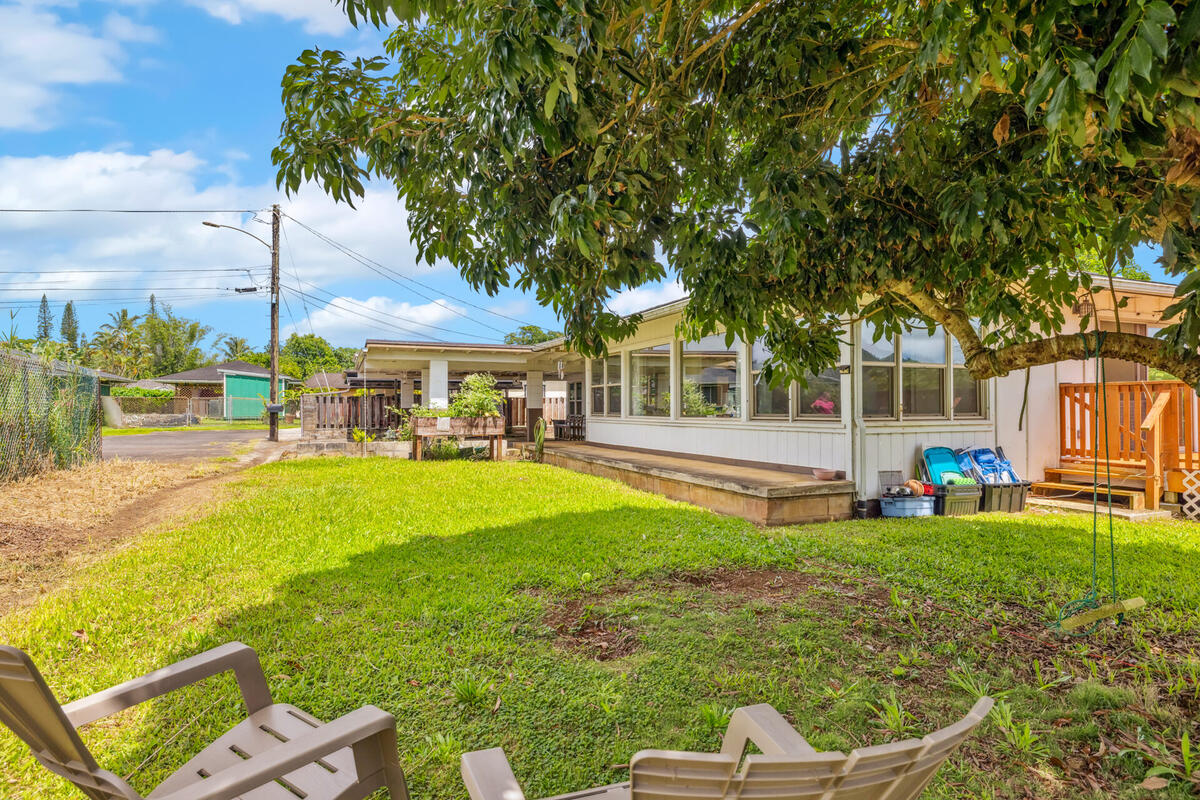 242 Koili Ln Property Photo 16