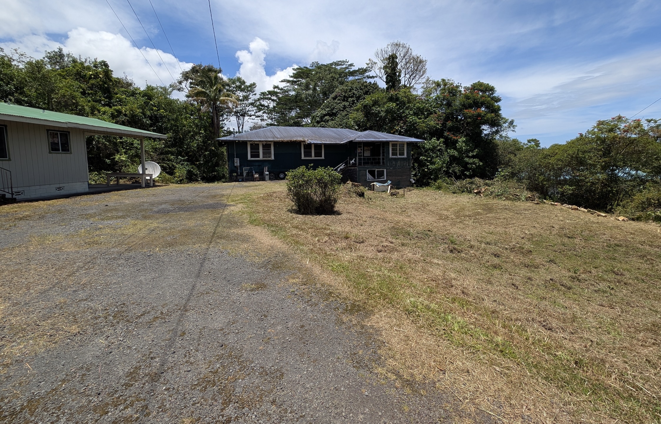 1360 Kaumana Dr Property Photo 1