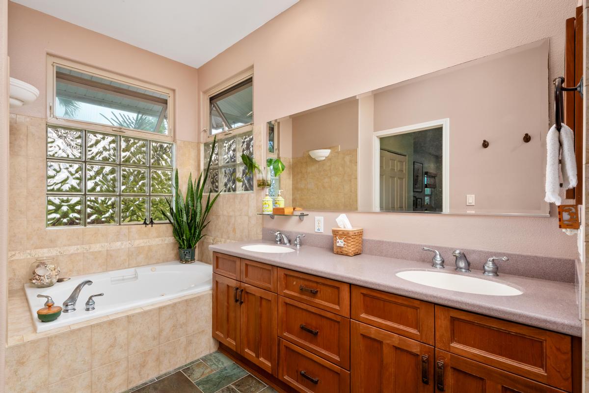 73-4685 Hina Lani St Property Photo 16