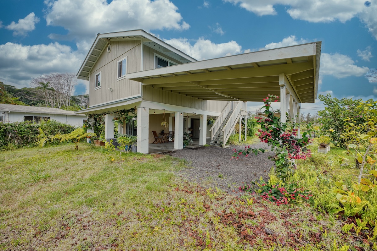 345 Hoaka Rd Property Photo 1