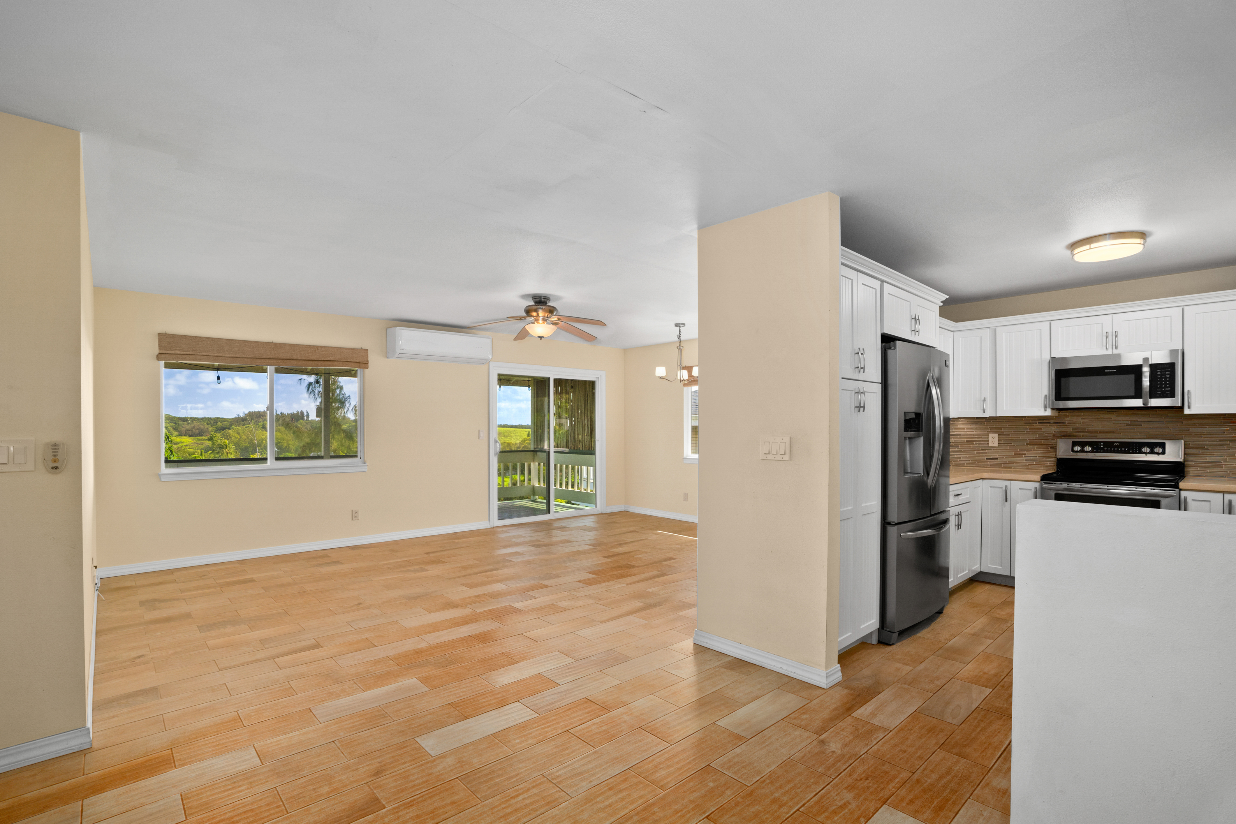 5372 Kumole St Property Photo 2
