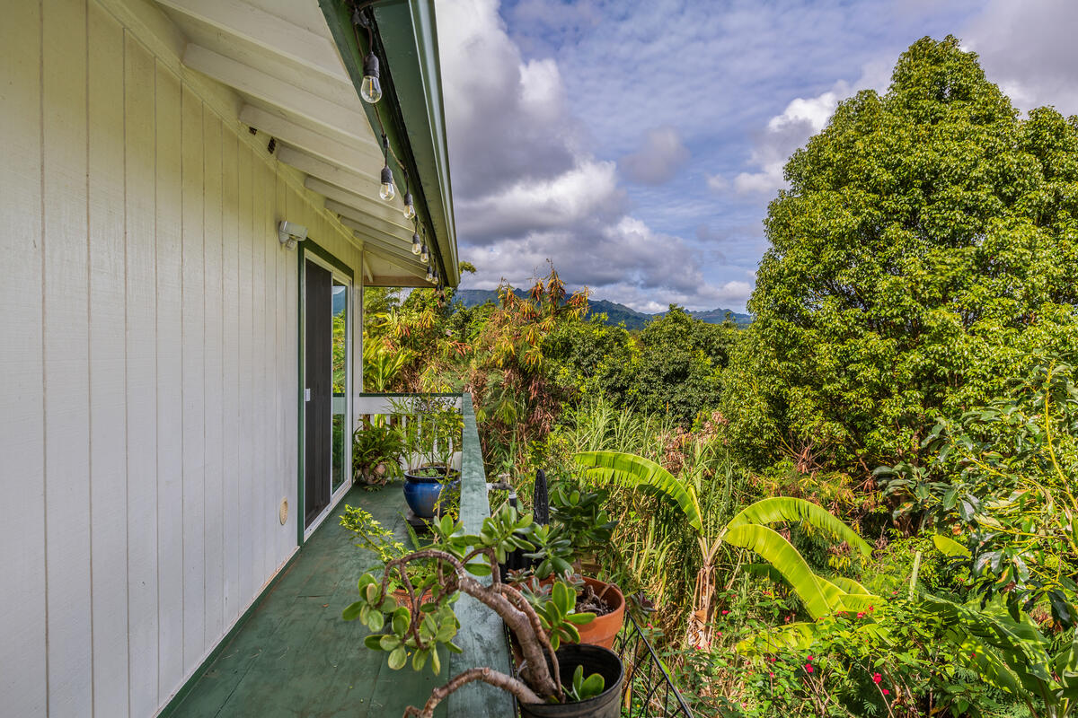 5372 Kumole St Property Photo 9