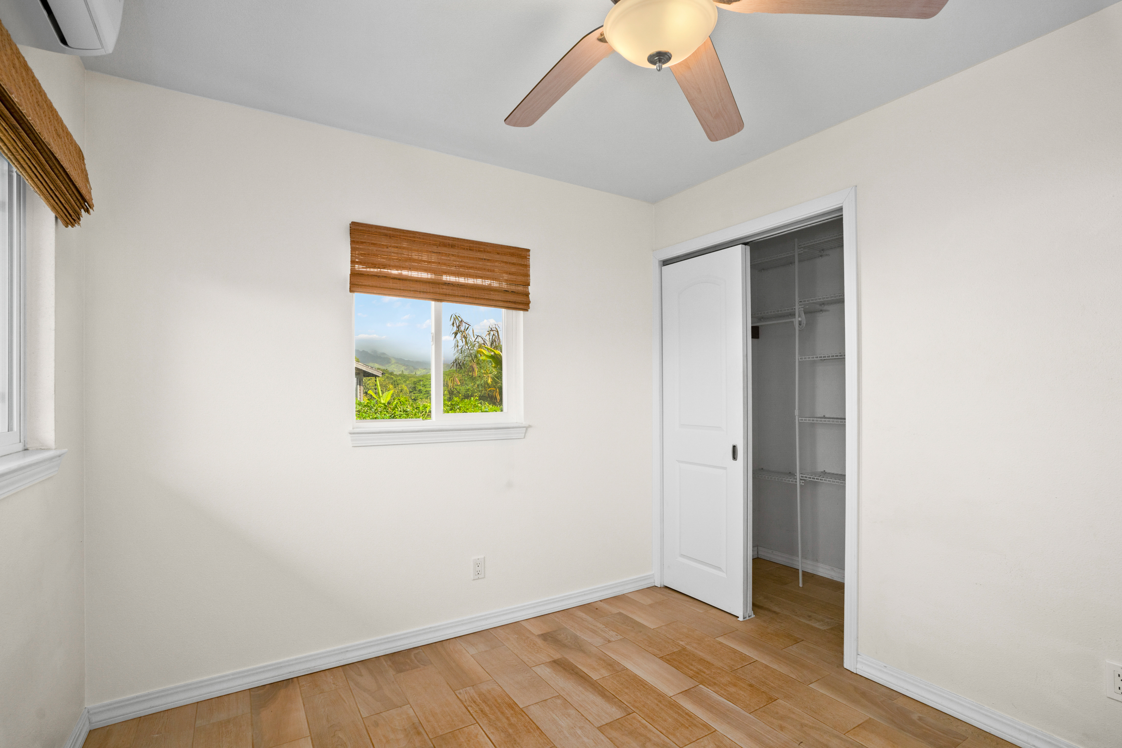 5372 Kumole St Property Photo 17