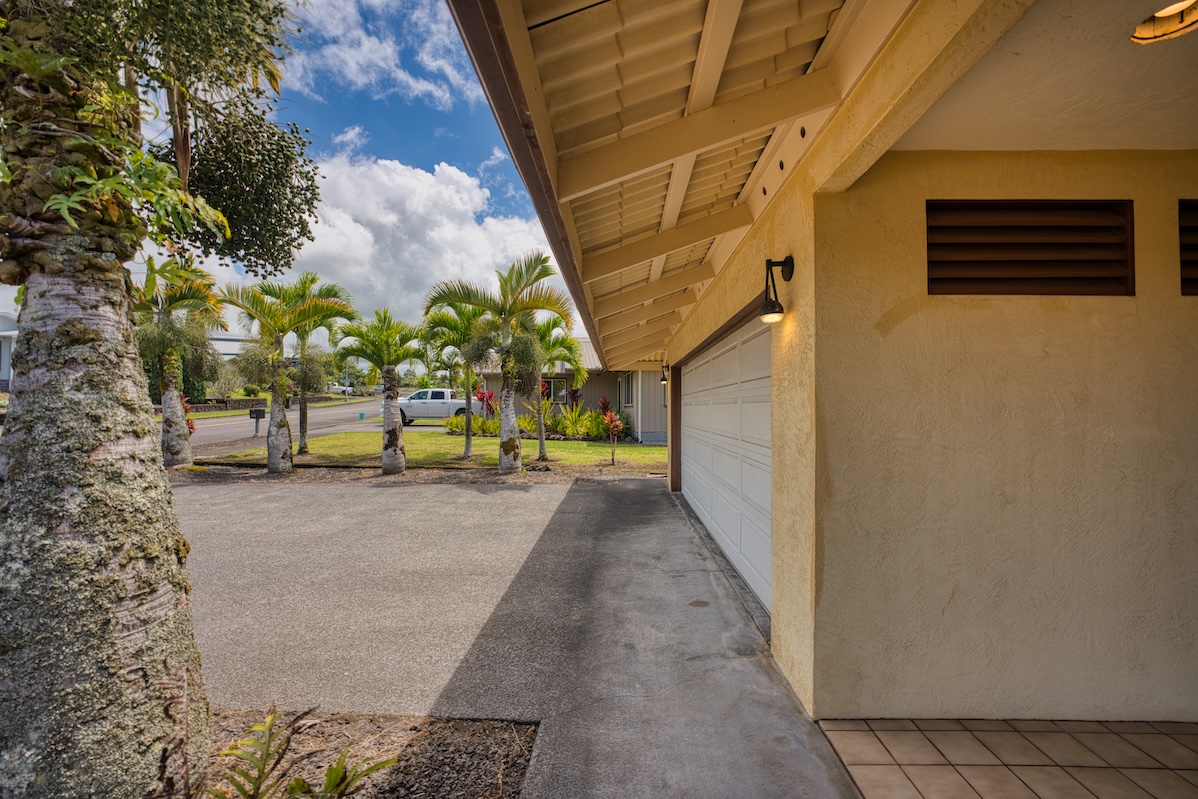 708 Kukuau St Property Photo 2