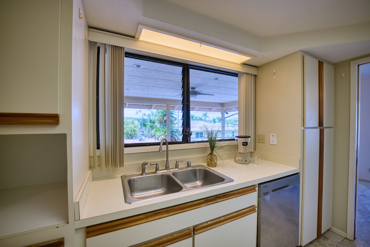708 Kukuau St Property Photo 9
