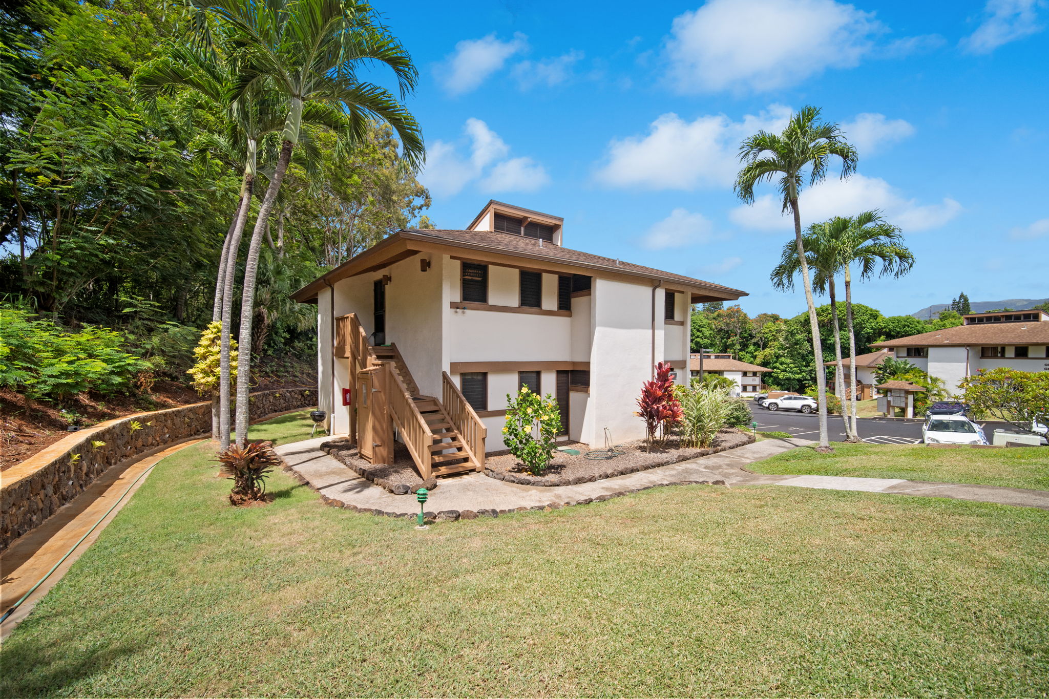 4701 KAWAIHAU RD B201 Property Photo 1