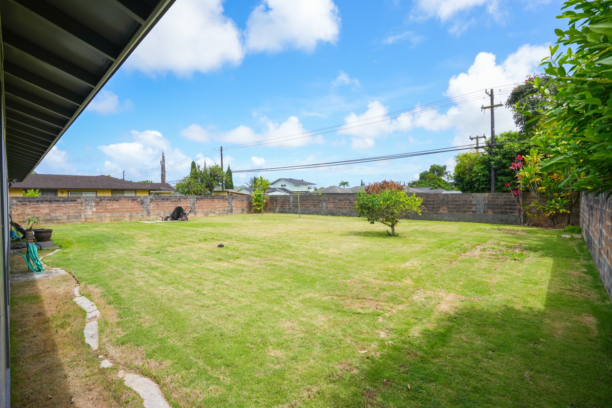 5891 Ahakea St Property Photo 23