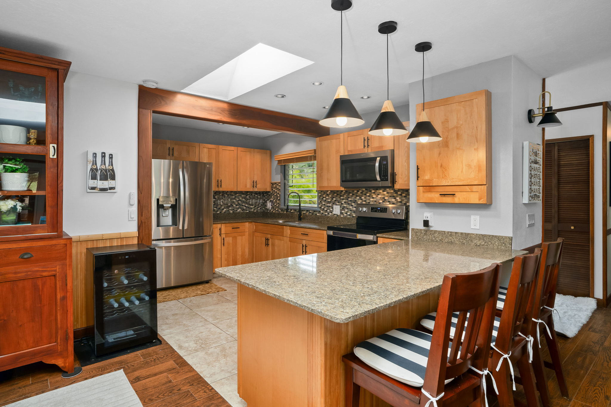 321 Hie St Property Photo 2