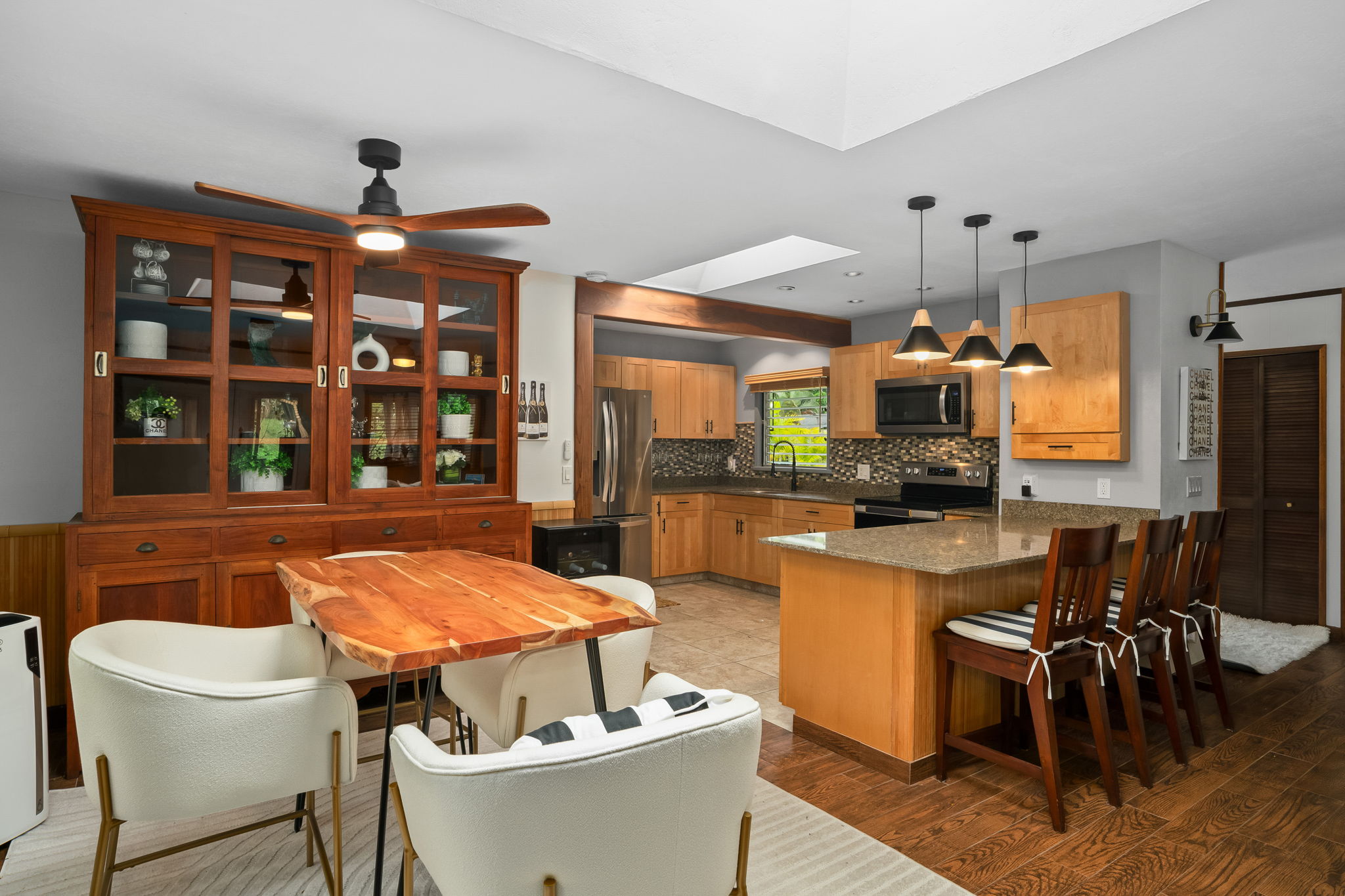 321 Hie St Property Photo 7