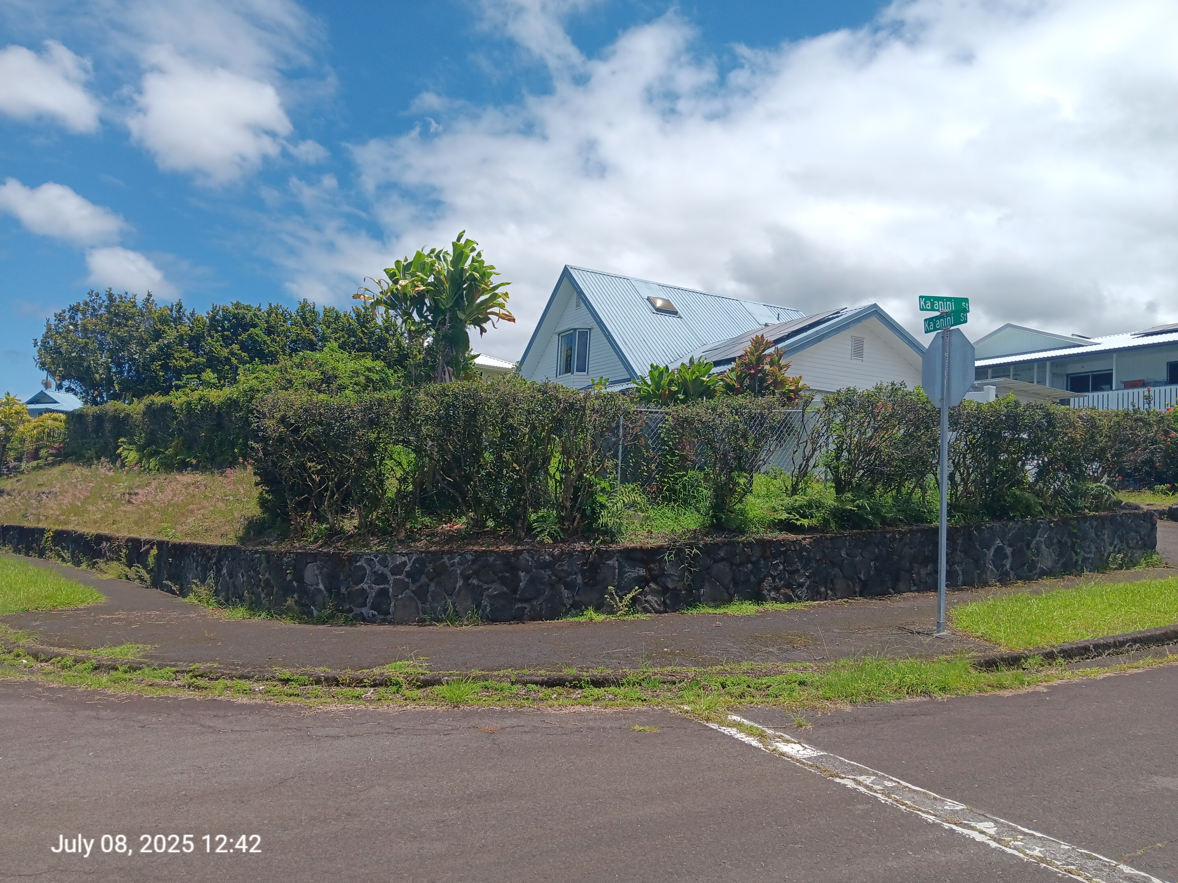 433 Kaanini St Property Photo 1