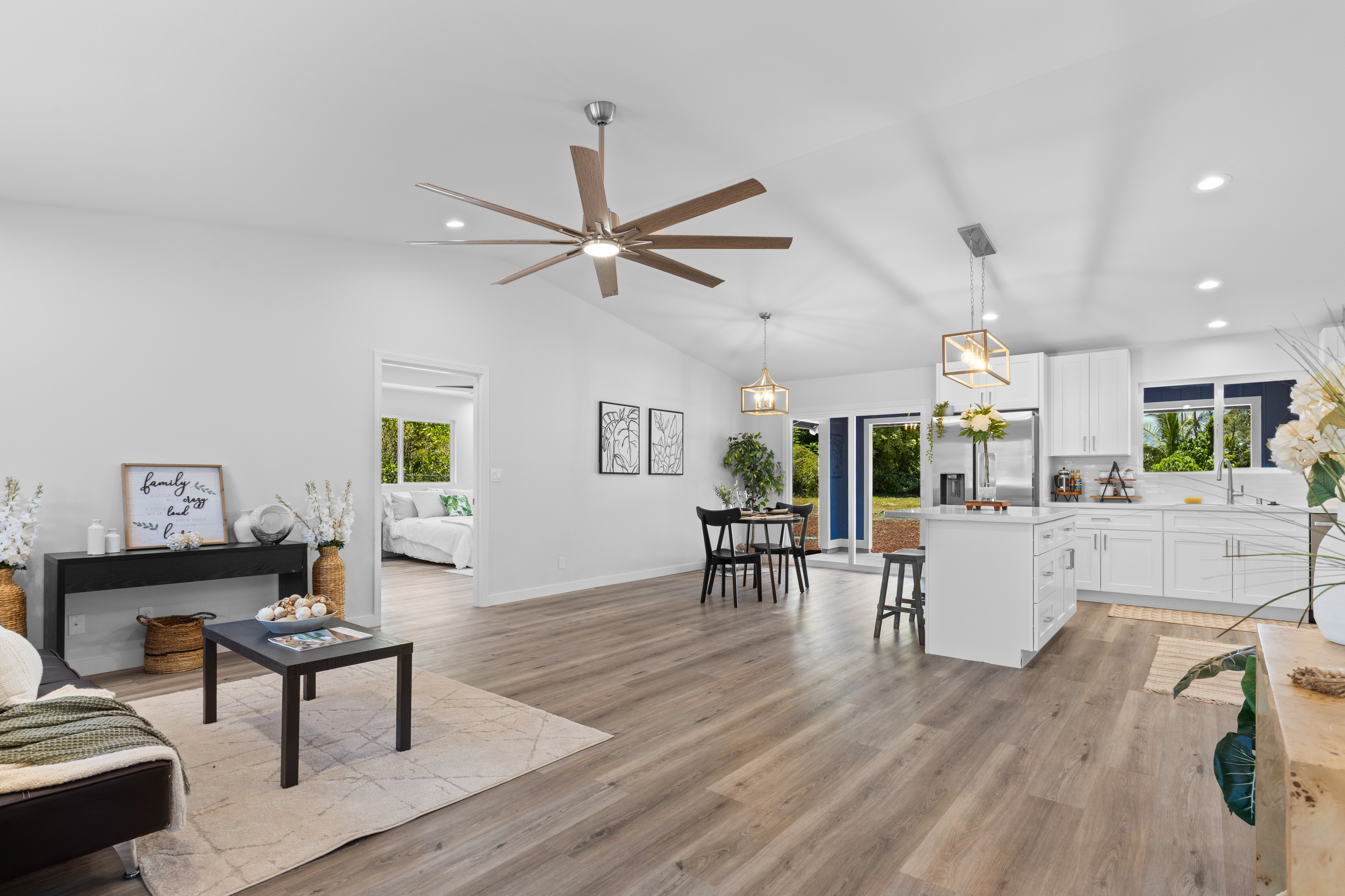 15-1698 5th Ave Property Photo 4