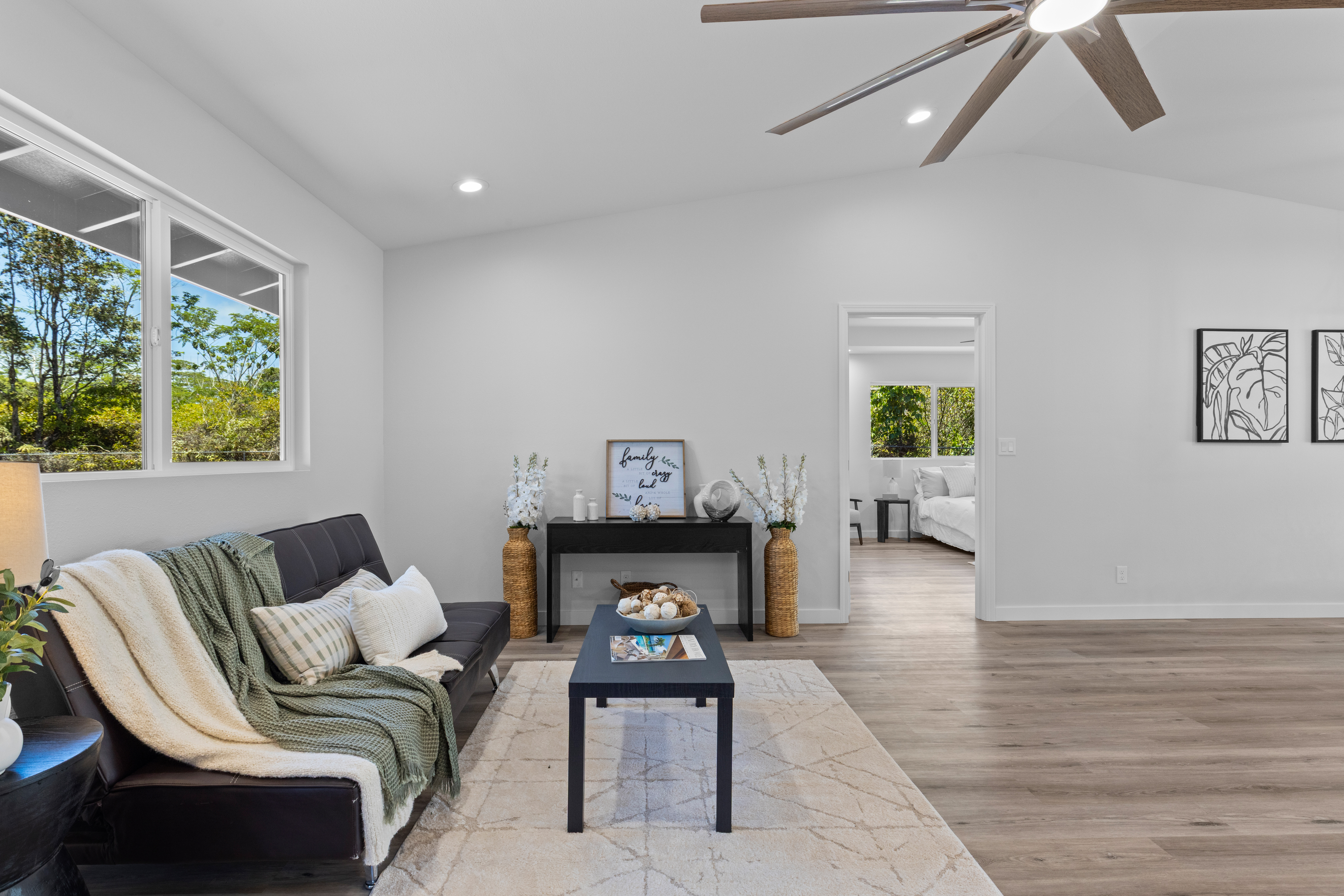 15-1698 5th Ave Property Photo 5