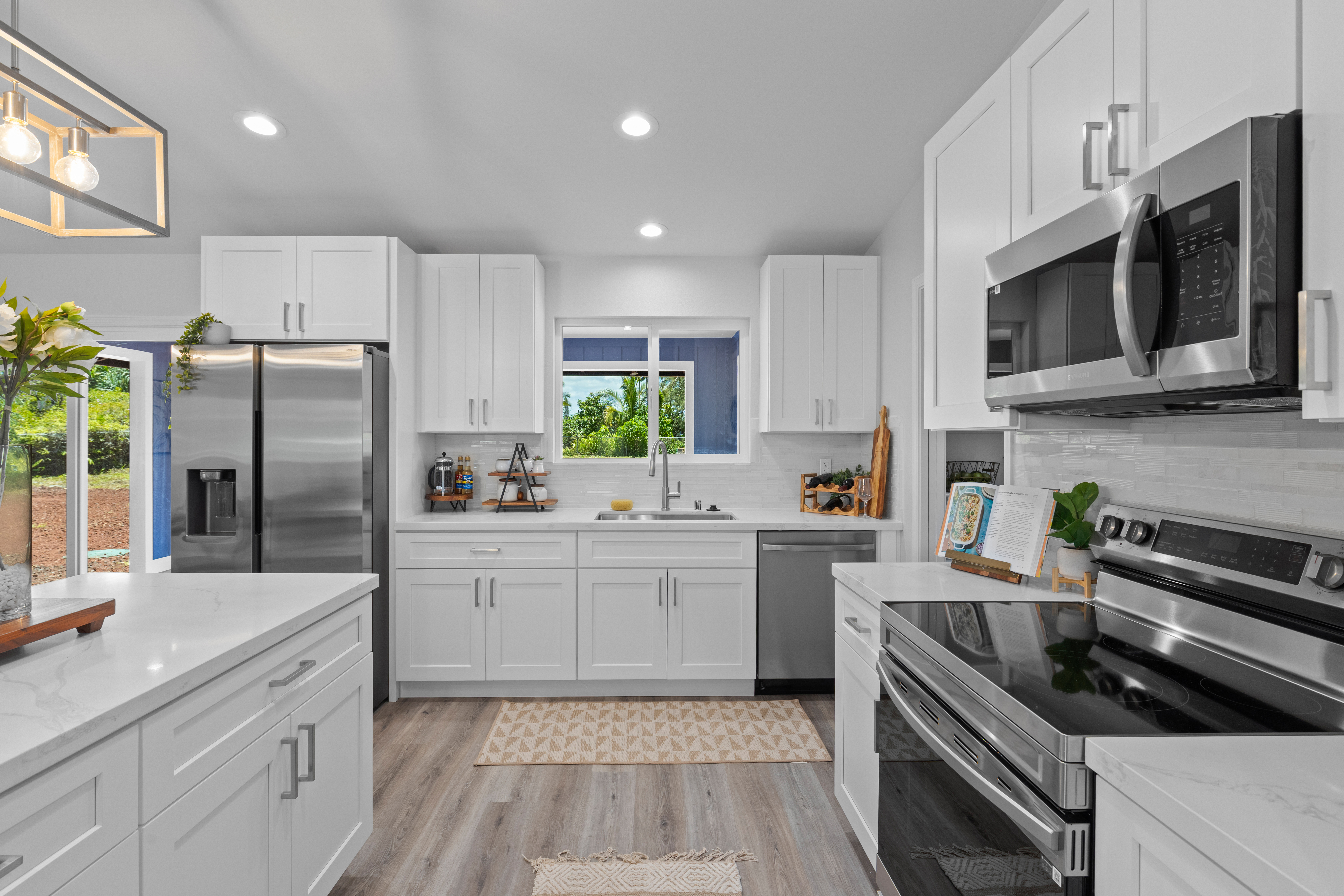 15-1698 5th Ave Property Photo 8