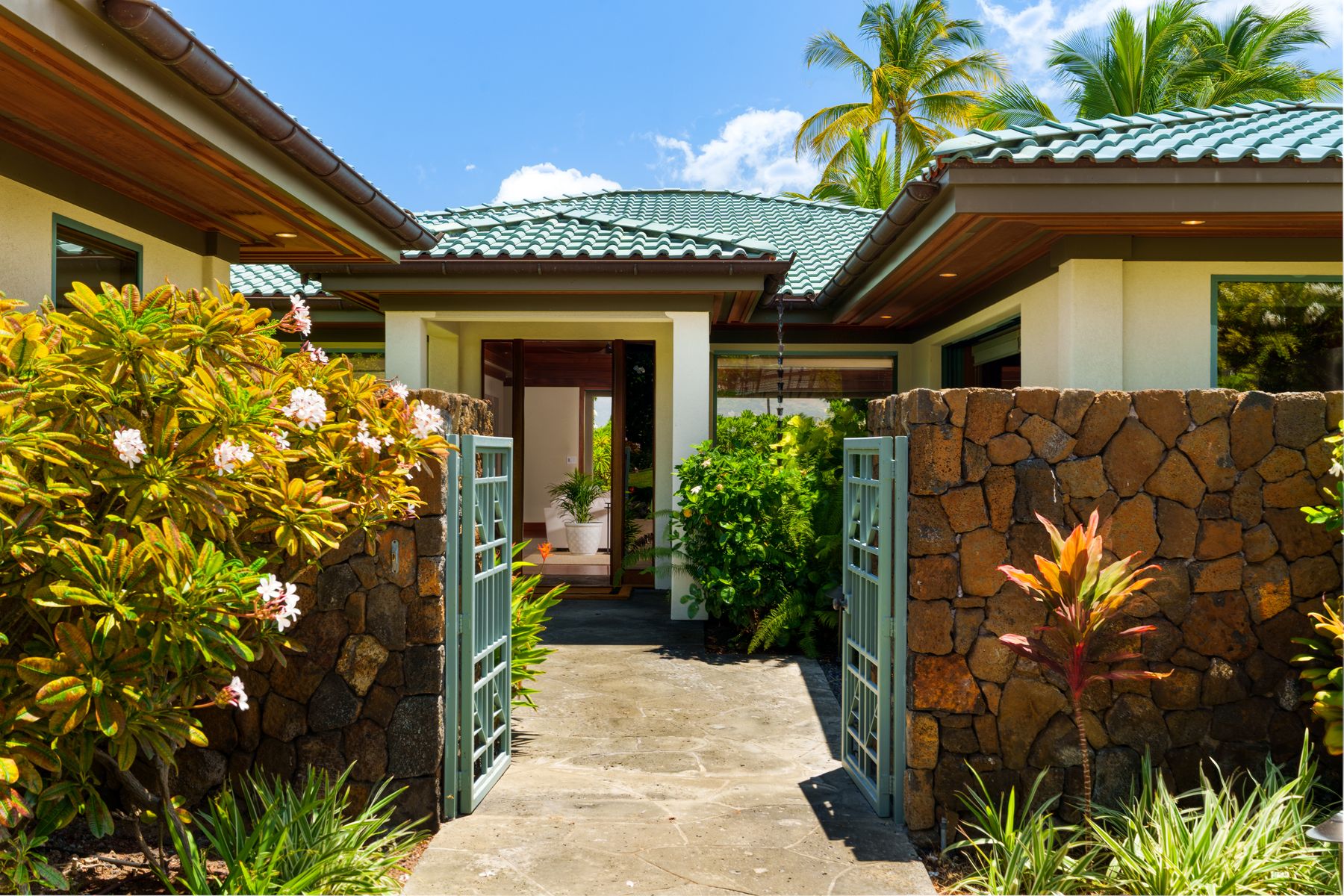 68-105 Pukaua Pl Property Photo
