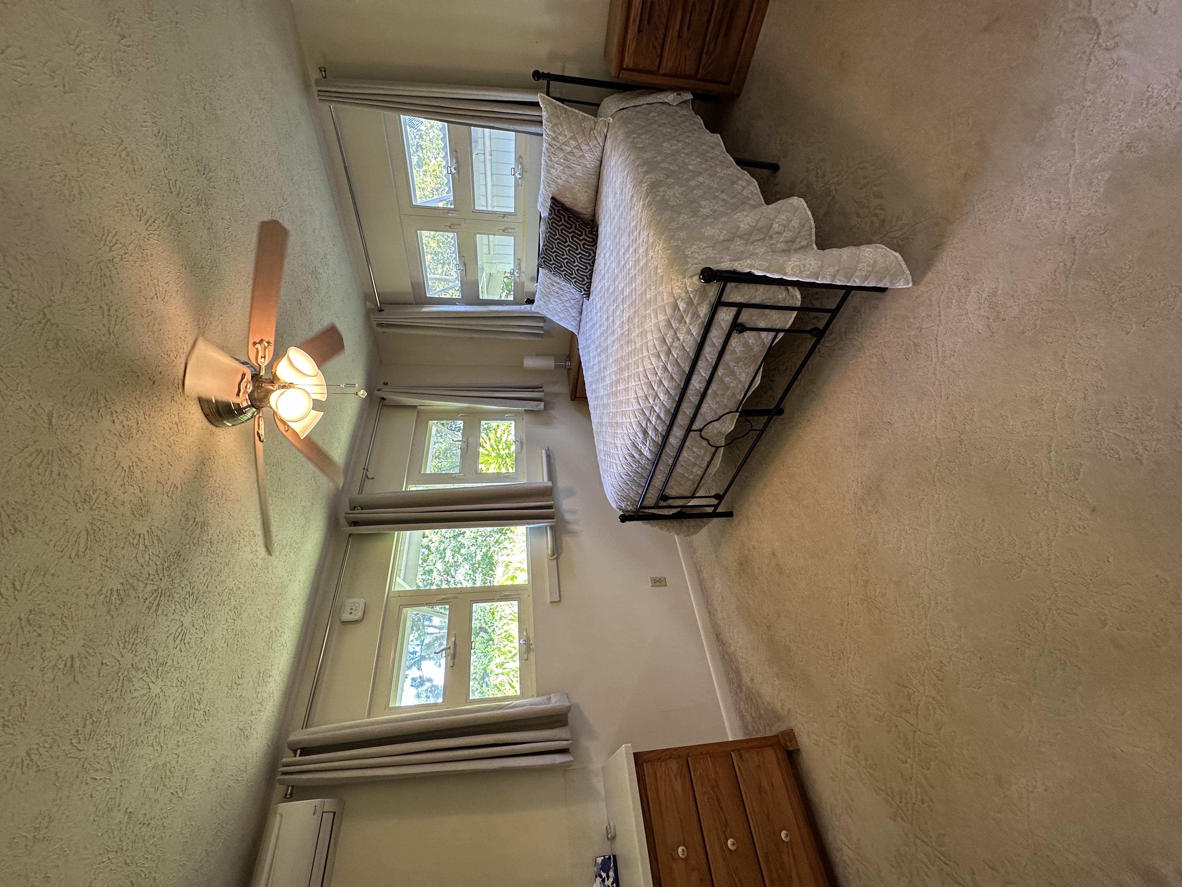 1088 Apono Pl Property Photo 9