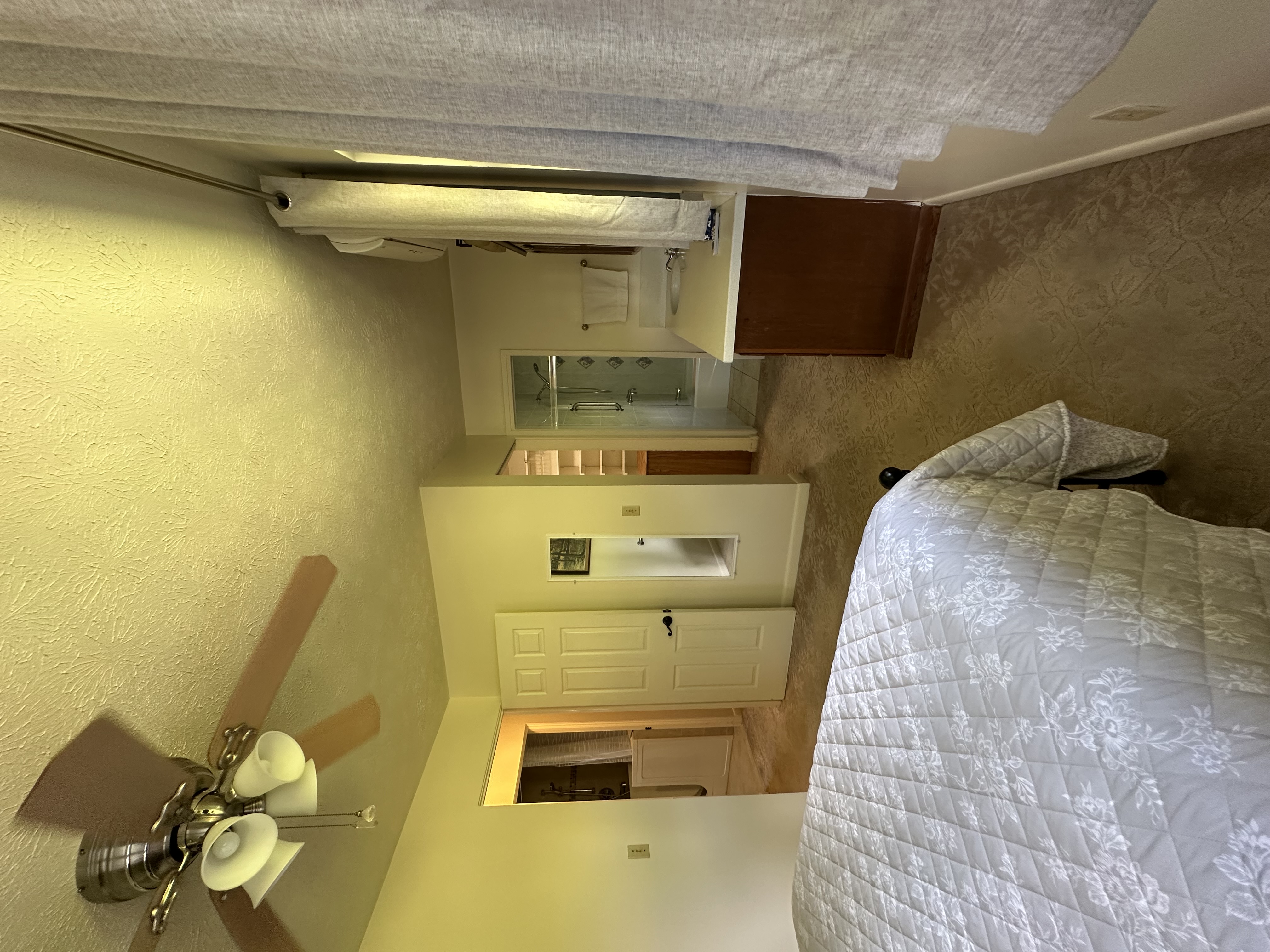 1088 Apono Pl Property Photo 10