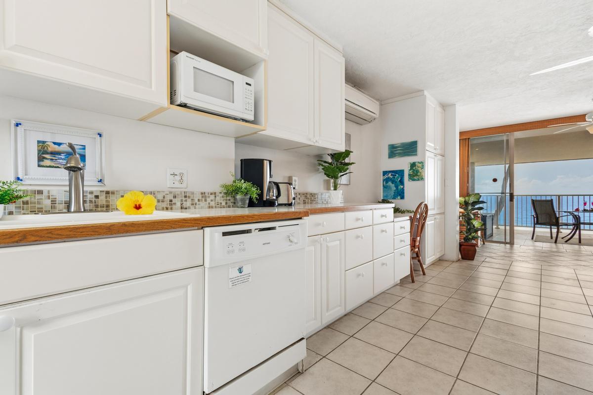 77-6452 Kona Magic Sands 203 Property Photo 10