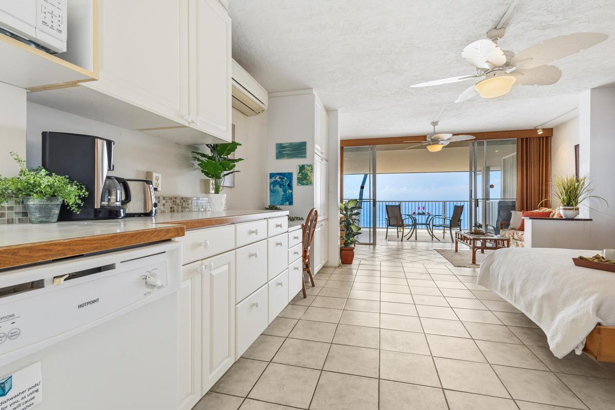 77-6452 Kona Magic Sands 203 Property Photo 11