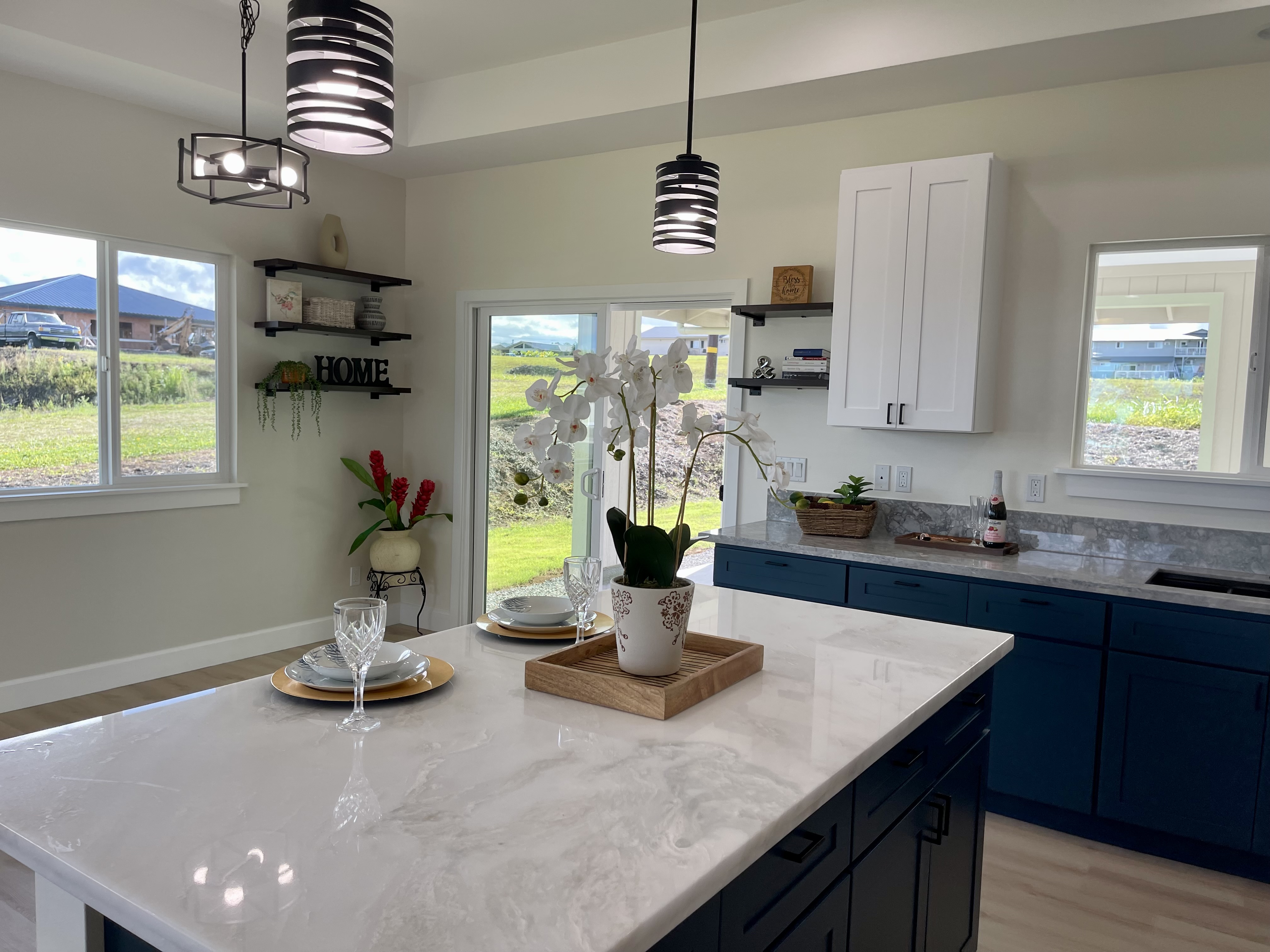 1588 Mailani St Property Photo 4