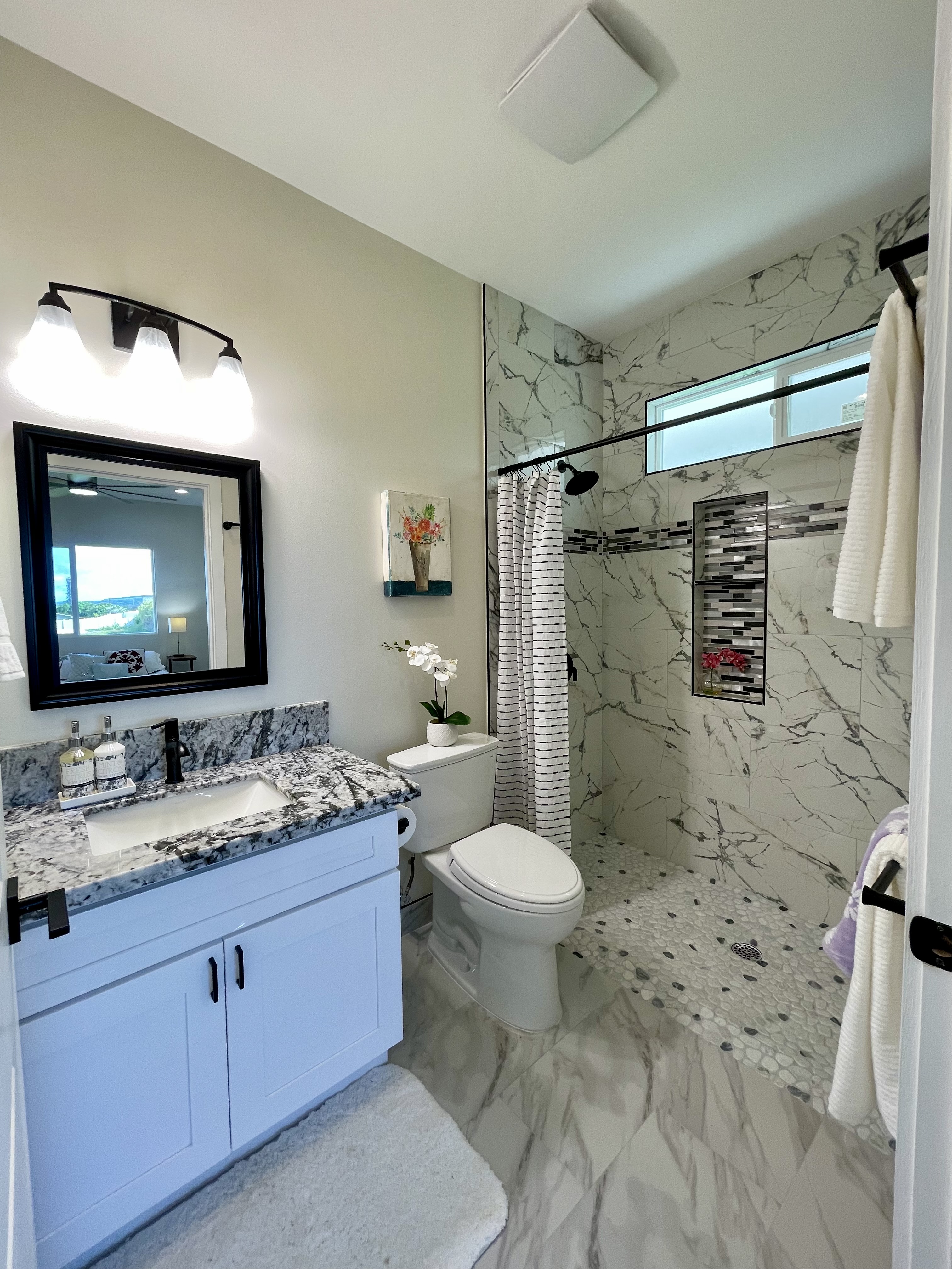 1588 Mailani St Property Photo 9