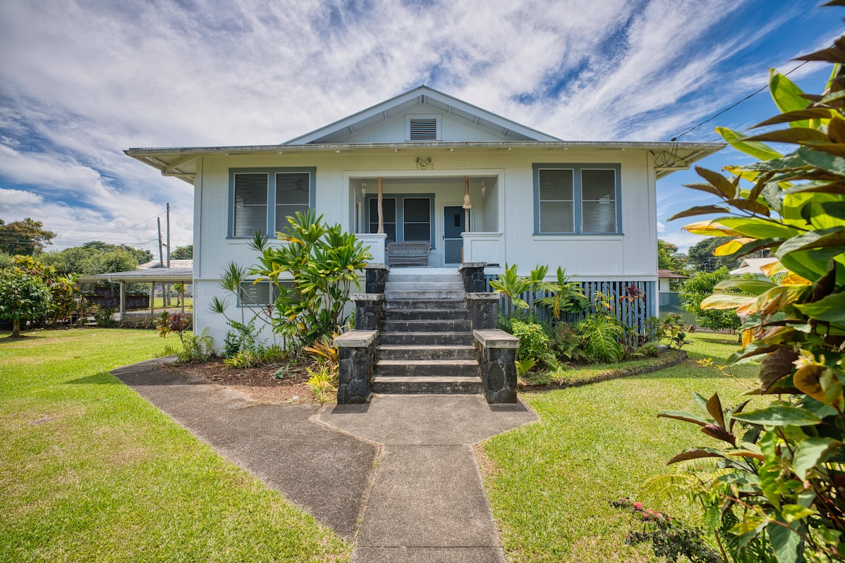 14 Puu Hina St Property Photo 1