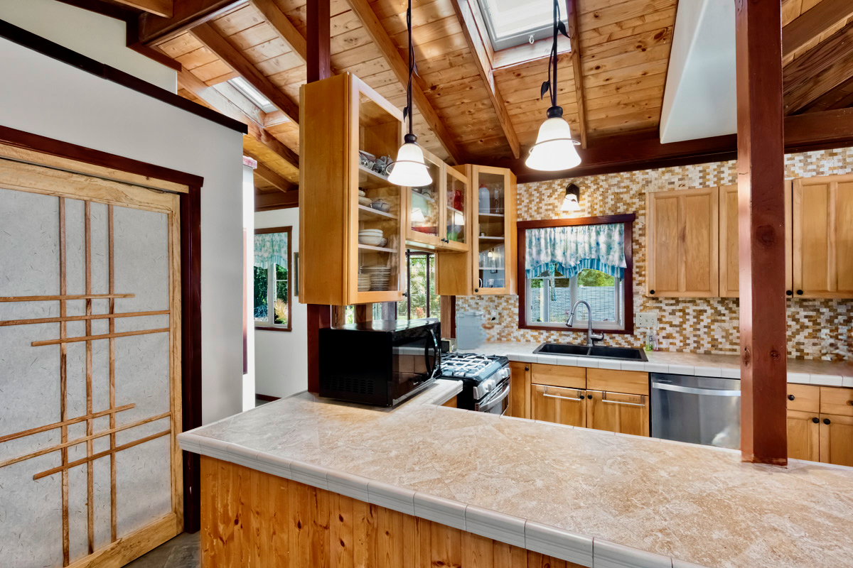15-2795 Hou St Property Photo 4