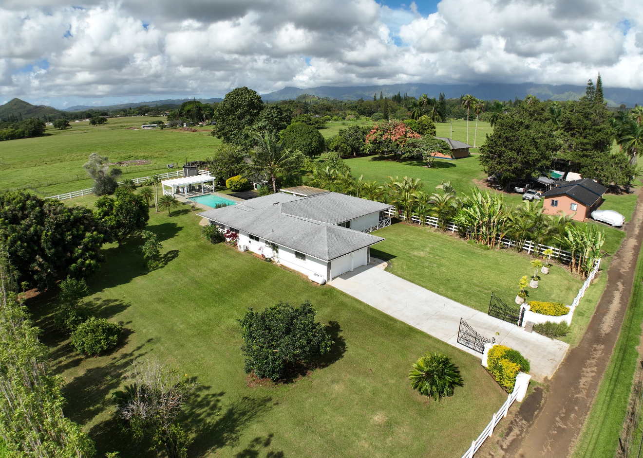 961-b Kamalu Rd Property Photo 9