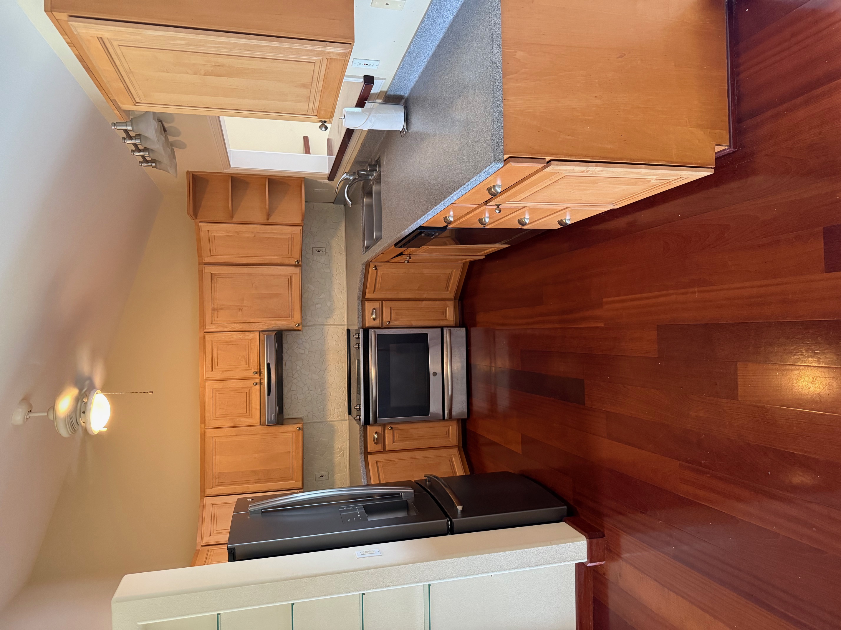 961-b Kamalu Rd Property Photo 17