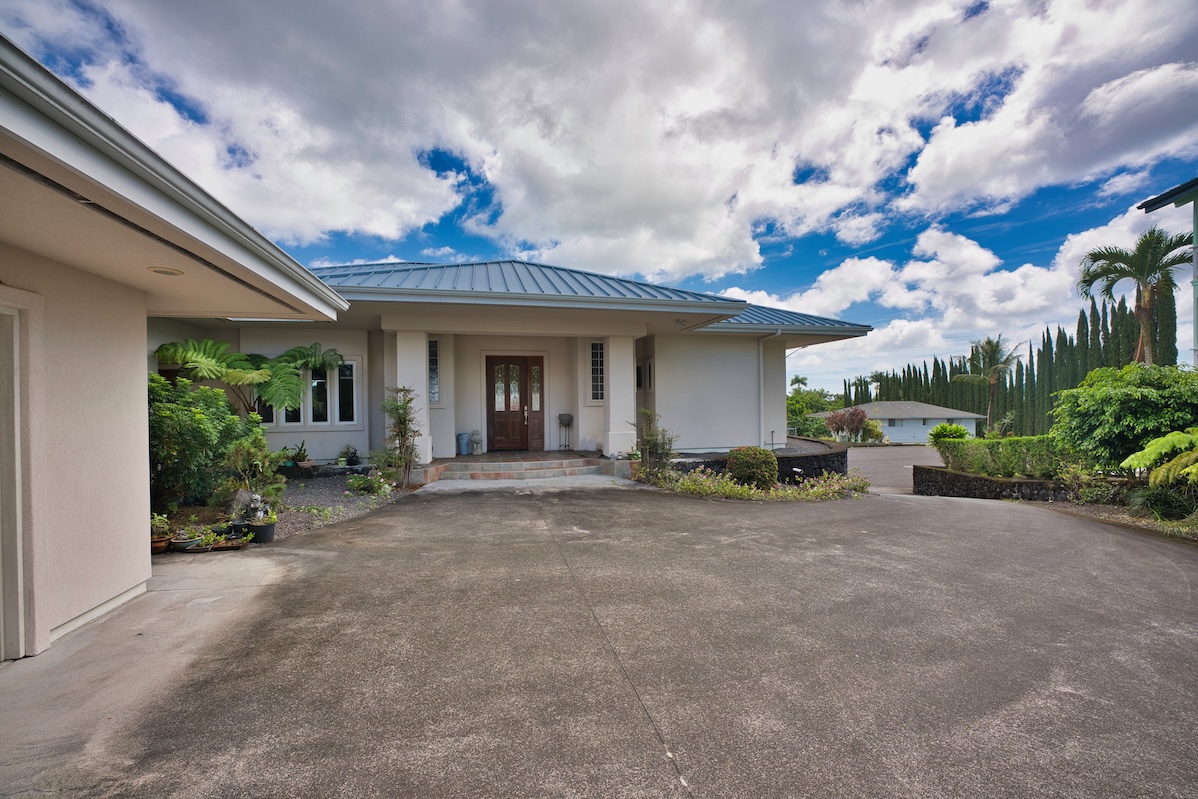 1055 Kikau Pl Property Photo 7