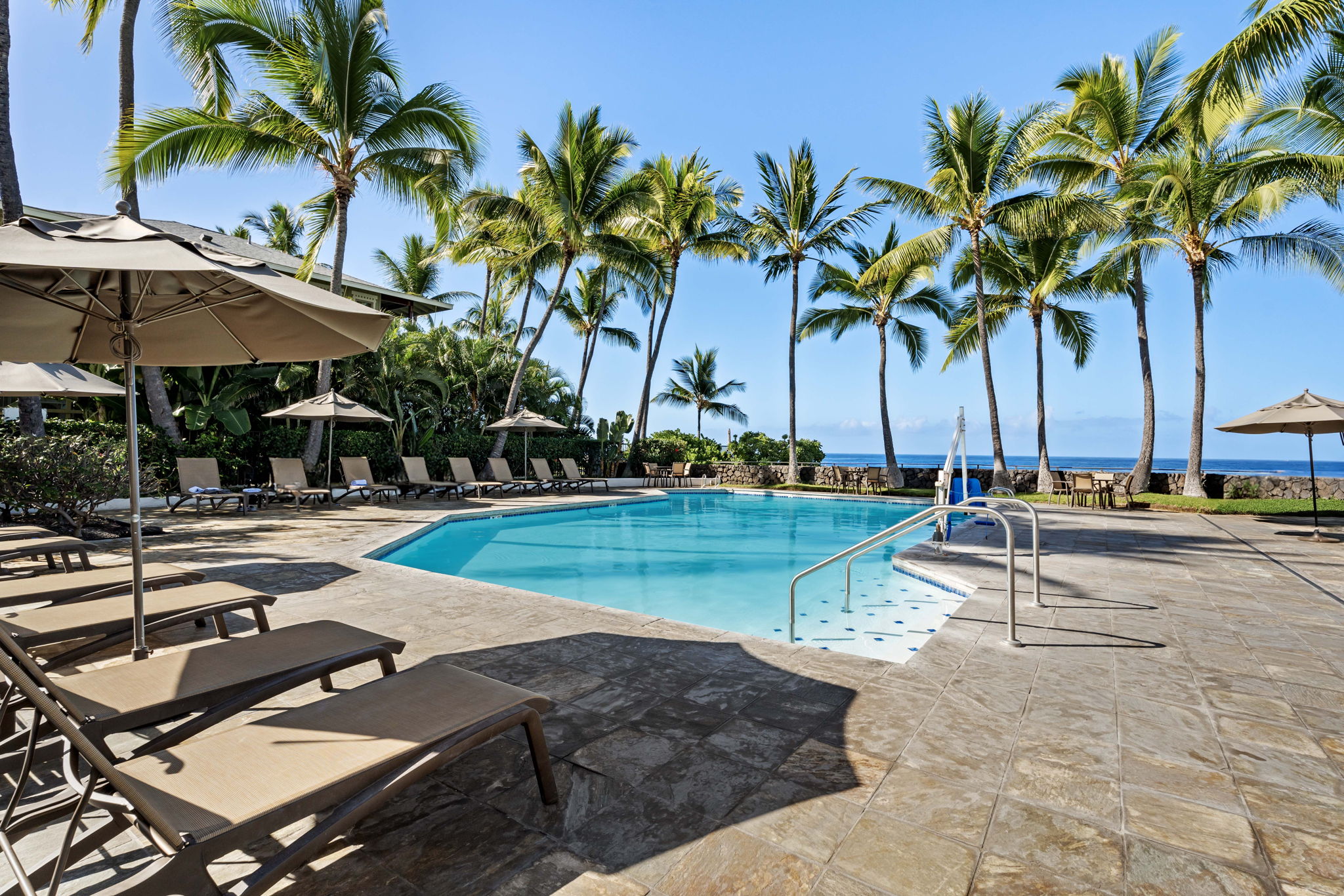75-6040 Alii Dr 108 Property Photo 27