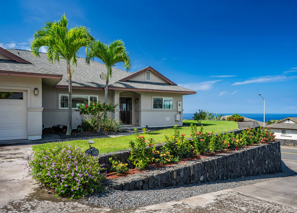 77-300 Hookaana St Property Photo 3