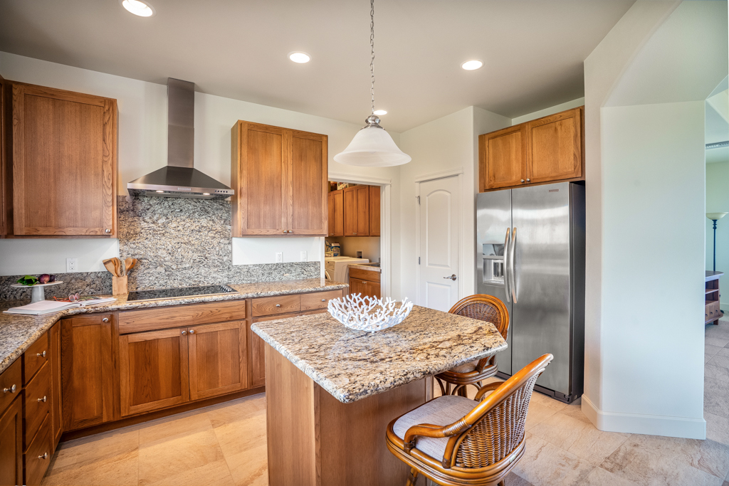 77-300 Hookaana St Property Photo 8