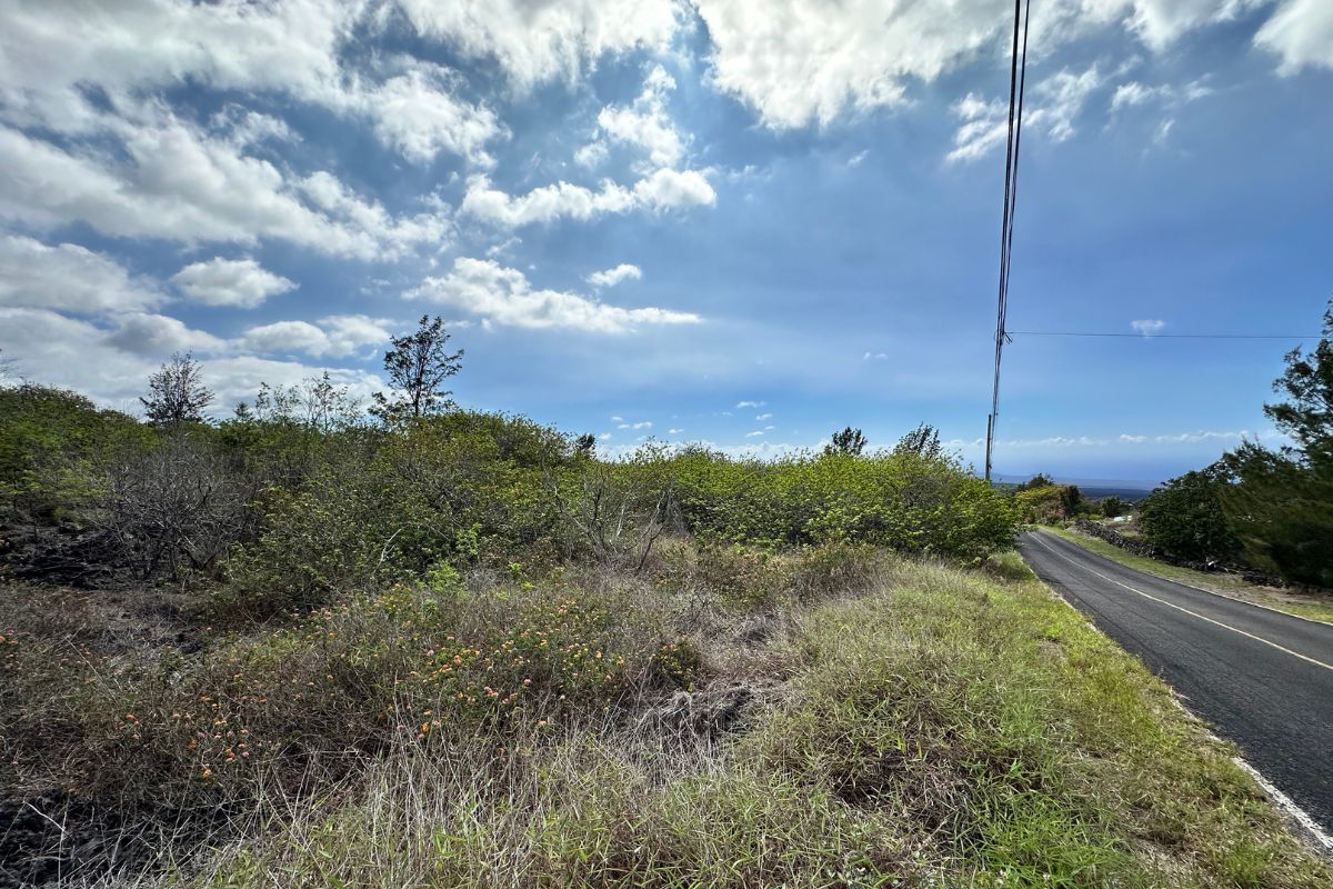 Catamaran Ln Property Photo 8