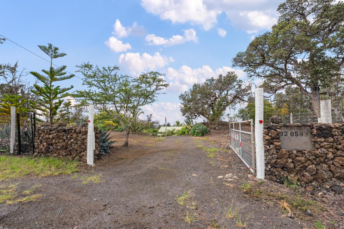 92-8583 Paradise Circle Makai Property Photo 18