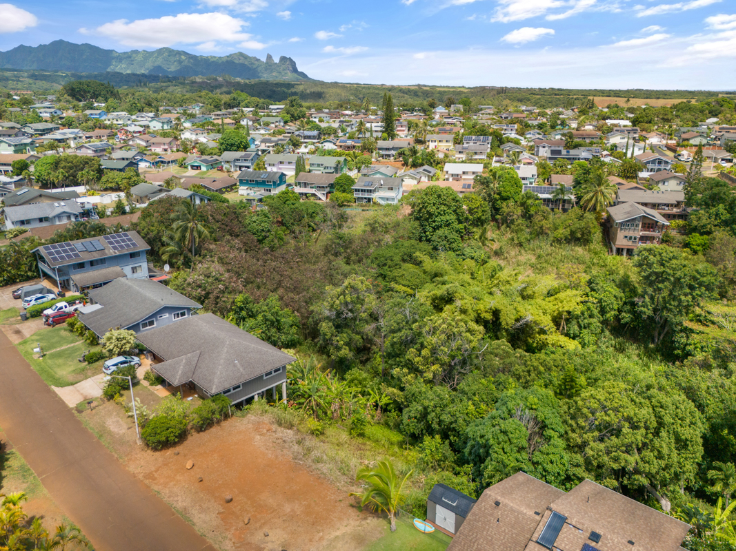 Kahana St Property Photo 5