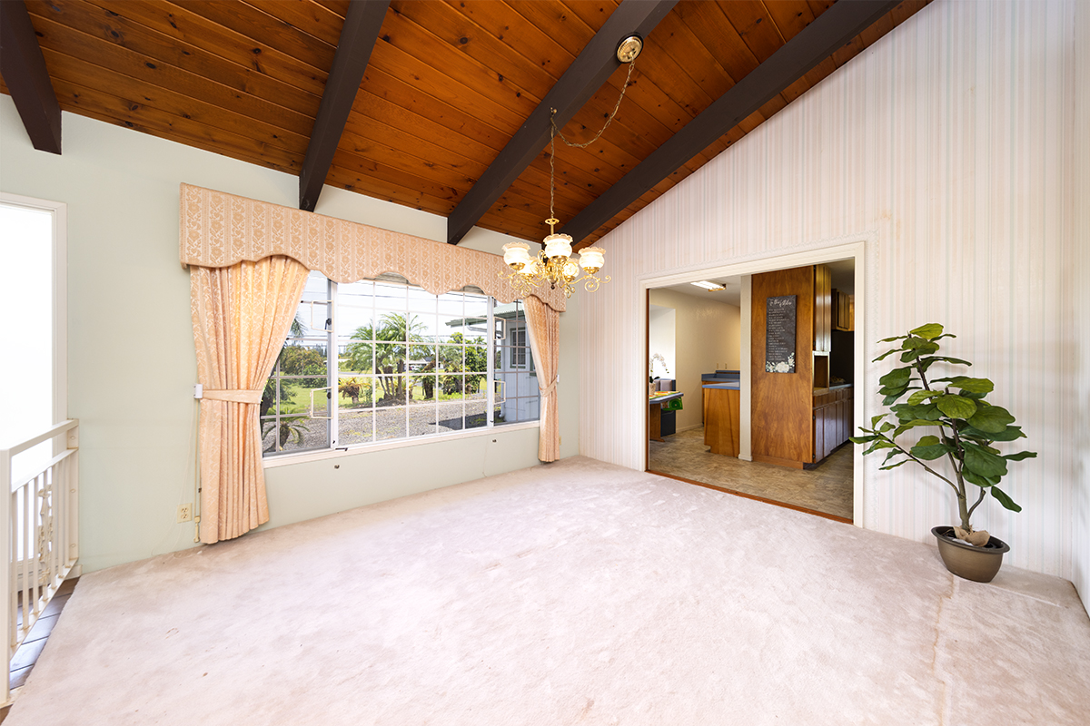 272 Lama St Property Photo 9