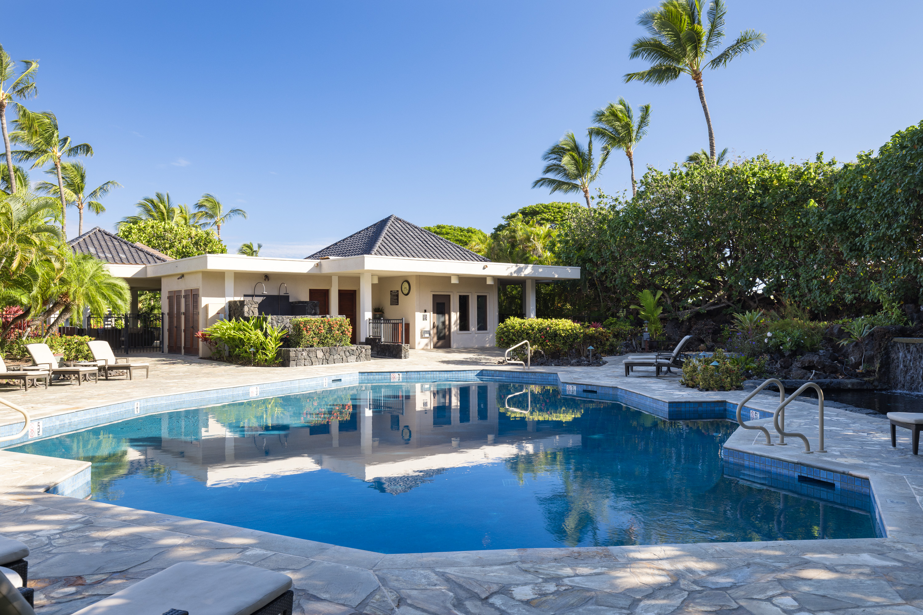 68-1050 Mauna Lani Point J201 Property Photo 24