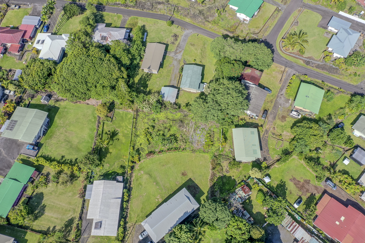 560 Kaumana Dr Property Photo 9