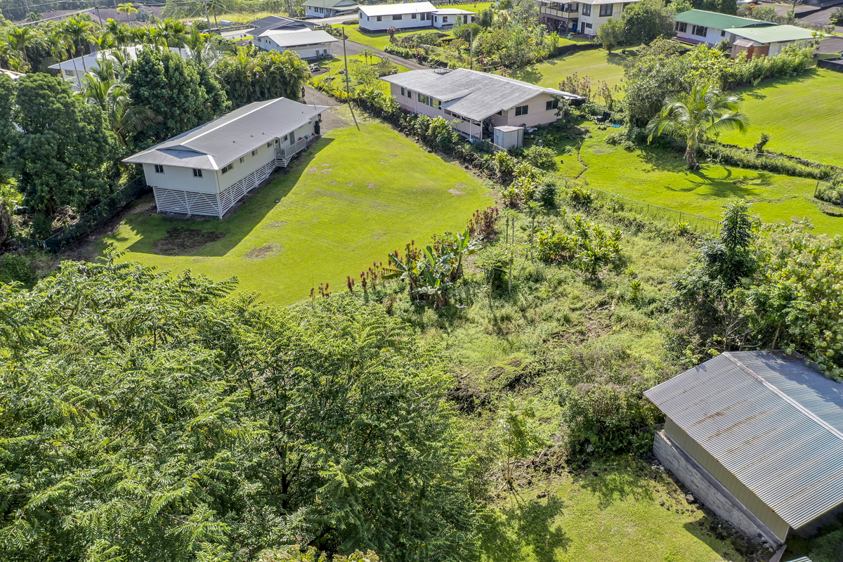 560 Kaumana Dr Property Photo 14