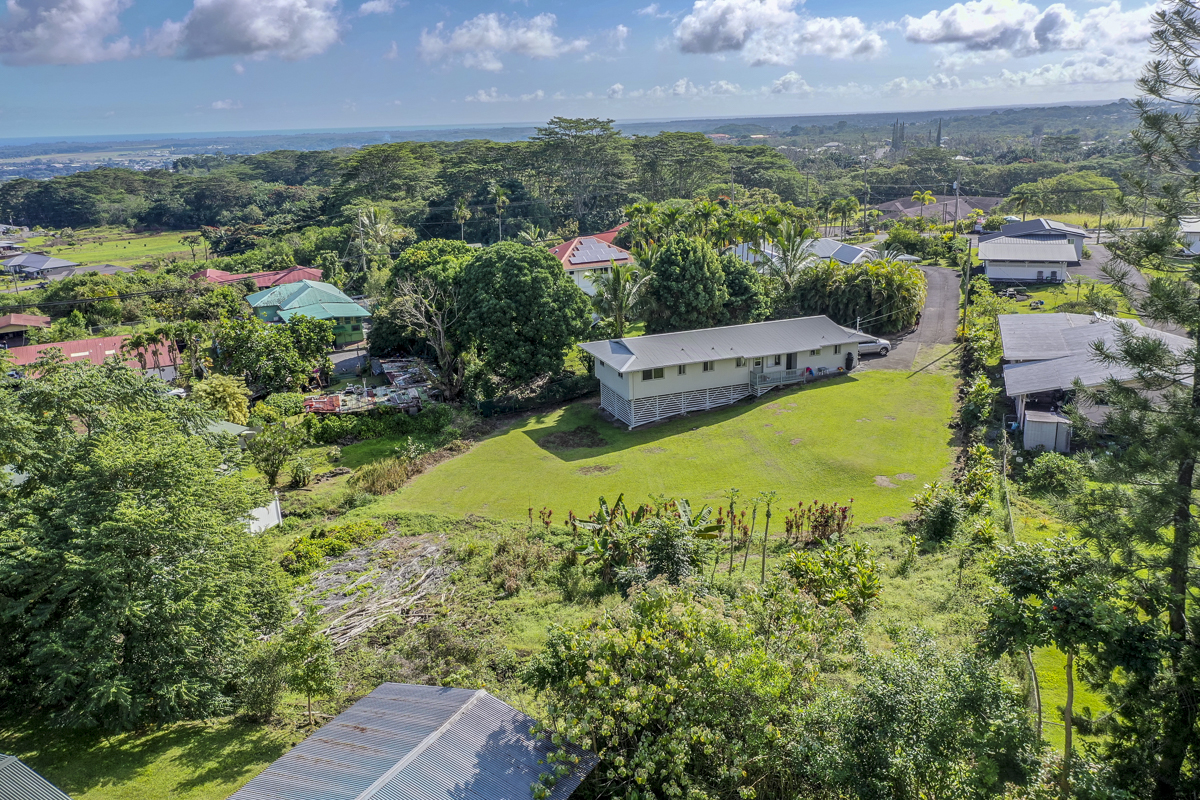 560 Kaumana Dr Property Photo 15