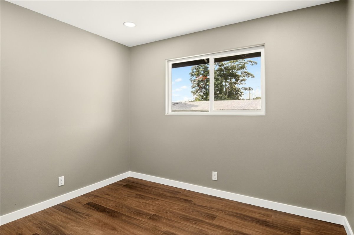 144 Chong St Property Photo 18