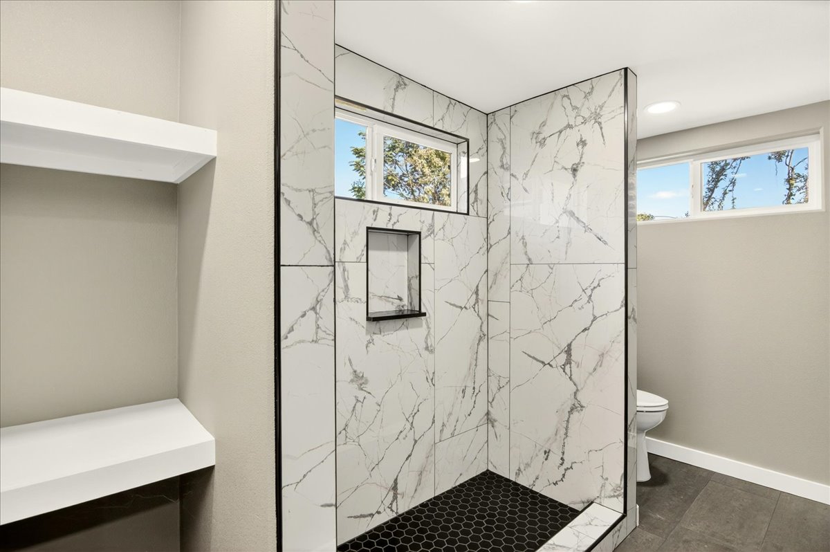 144 Chong St Property Photo 22