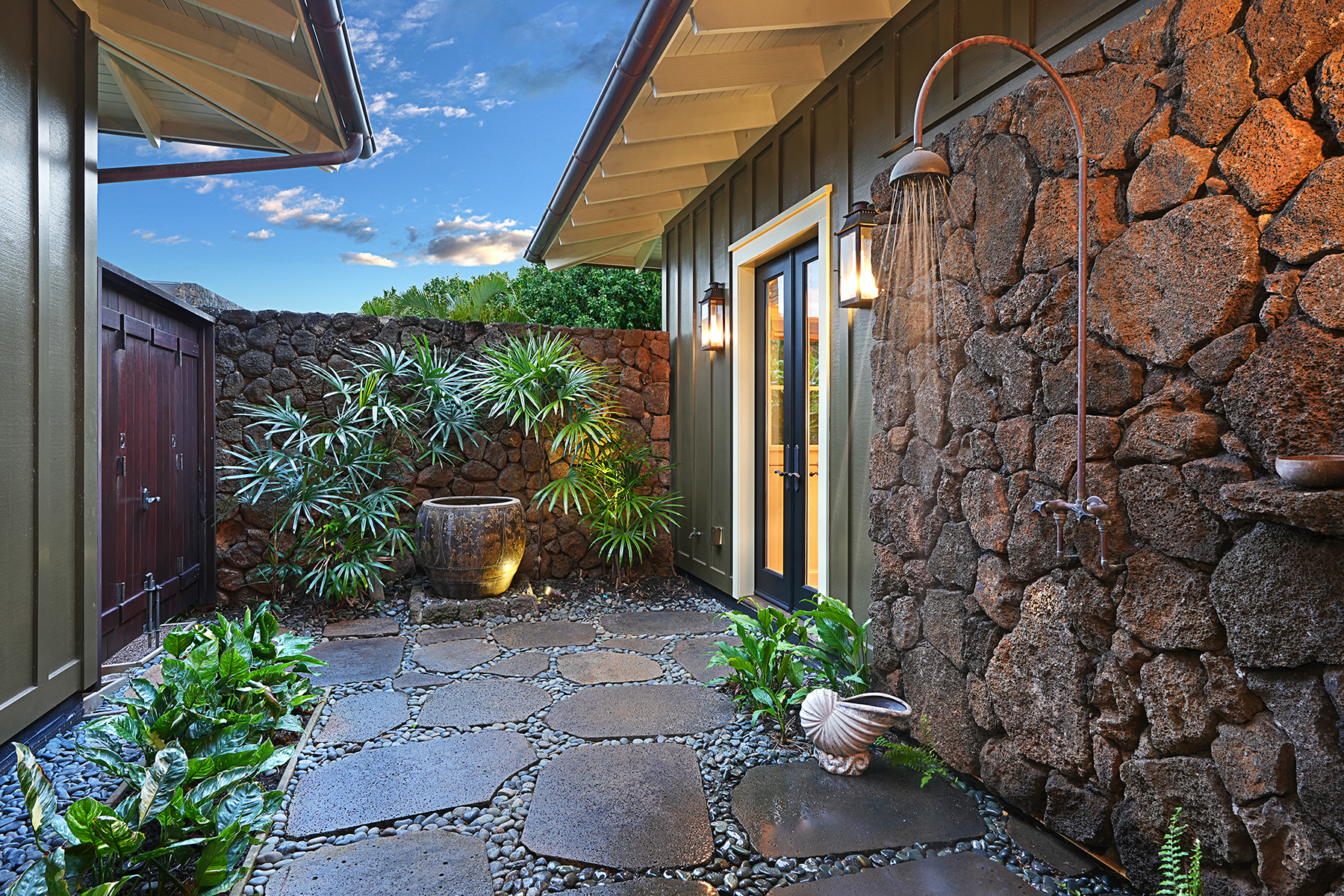 5741 Ka Hookui Pl Property Photo 17