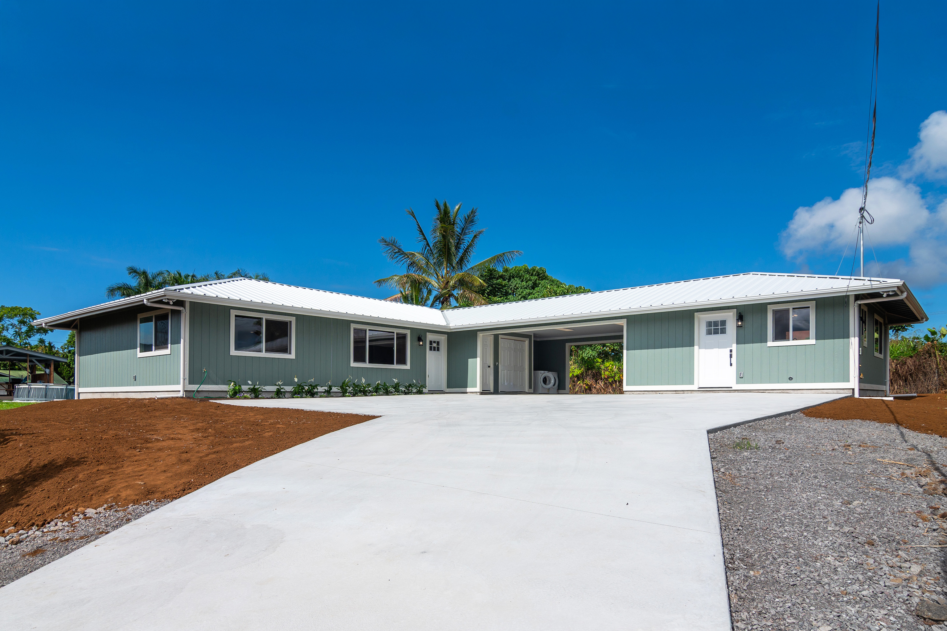 849 Manono St Property Photo 1