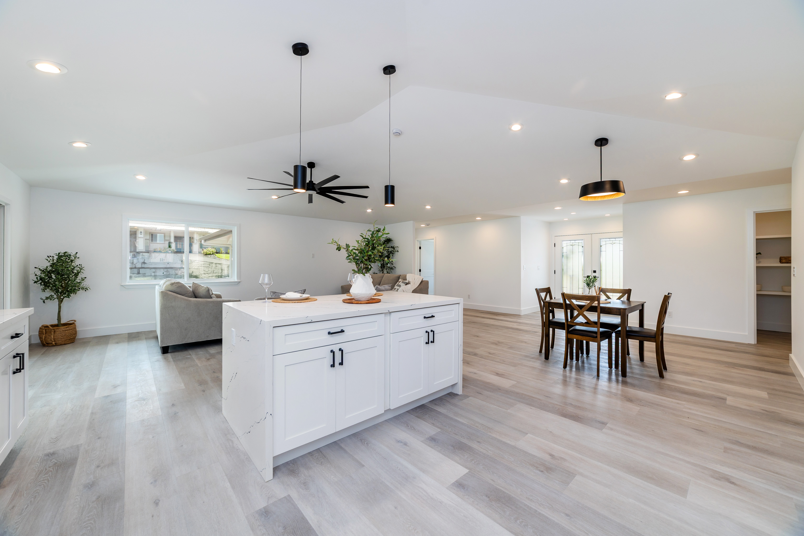5041 Poke St Property Photo 10