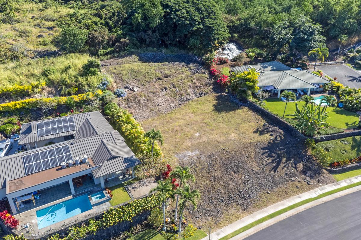 78-7011 Kewalo St Property Photo 3