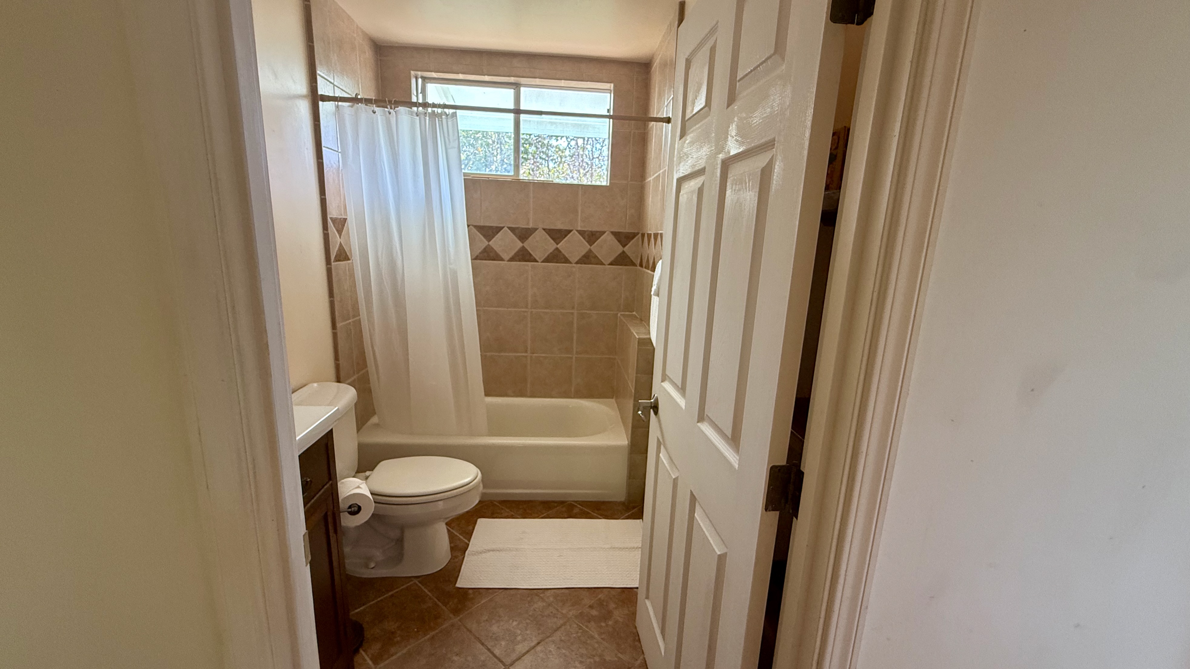 15-1672 7th Ave Property Photo 12