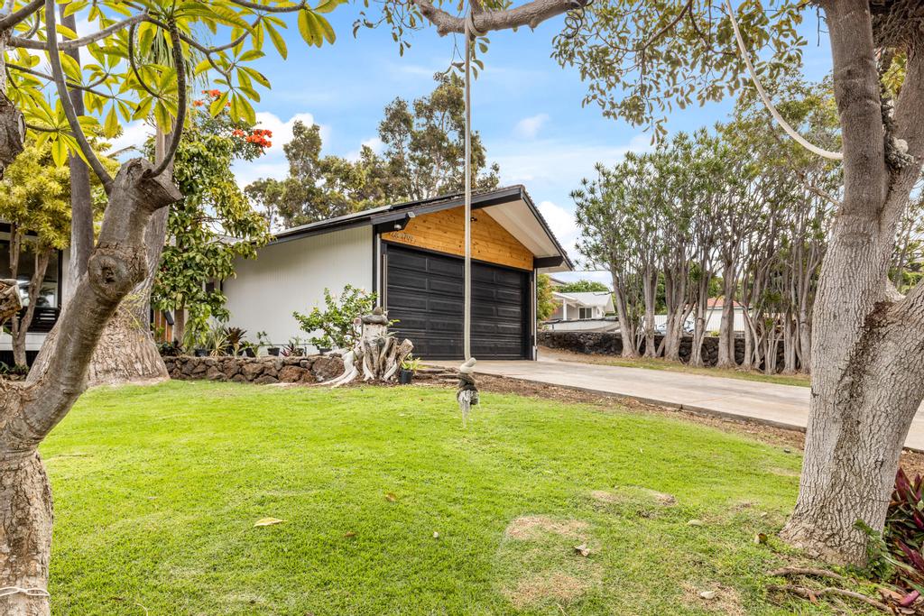 68-1799 Puu Nui St Property Photo 21
